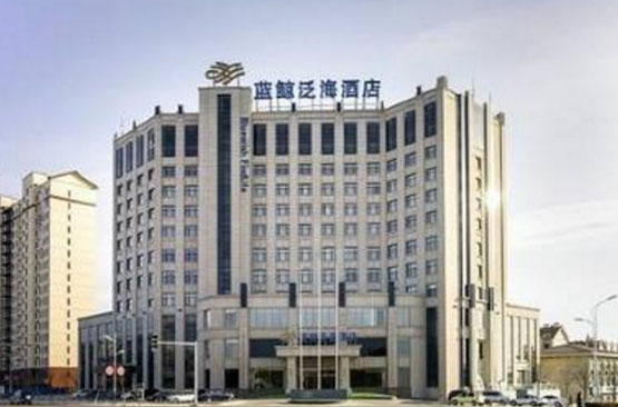 要提高办公窗帘档次也离不开面料的选择